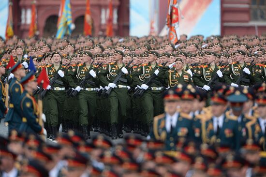 Final practice of military parade on 71st Victory anniversary