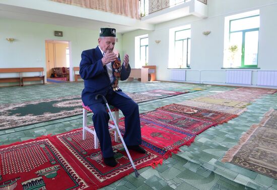 WWII veteran Suganat Yakupov of Chelyabinsk Region