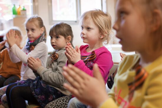 Russian school in Barcelona holds events ahead of Victory Day