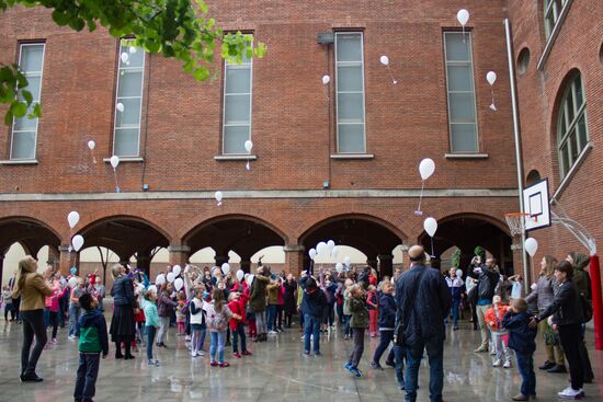Russian school in Barcelona holds events ahead of Victory Day