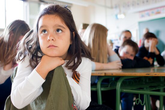 Russian school in Barcelona holds events ahead of Victory Day