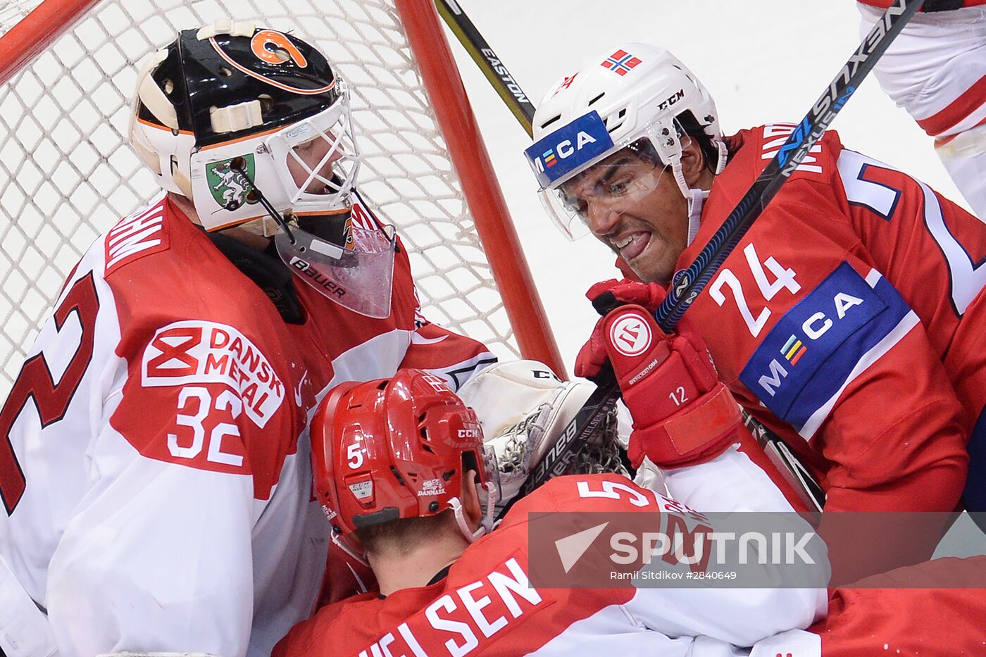 2016 IIHF World Ice Hockey Championship. Norway vs. Denmark