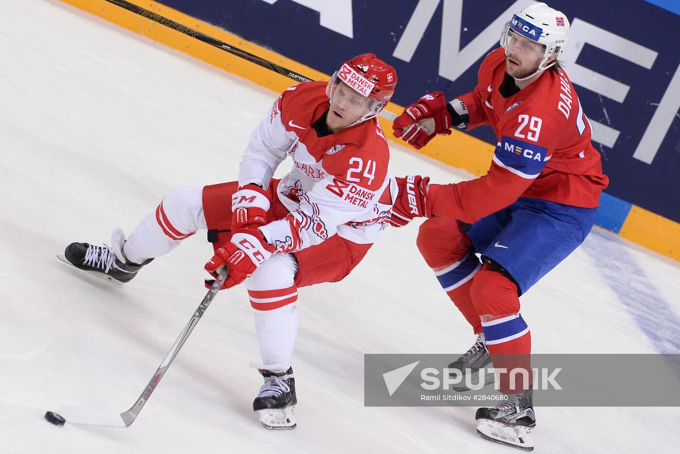 2016 IIHF World Ice Hockey Championship. Norway vs. Denmark