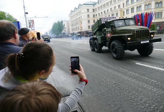 Final practice of military parade in Donetsk