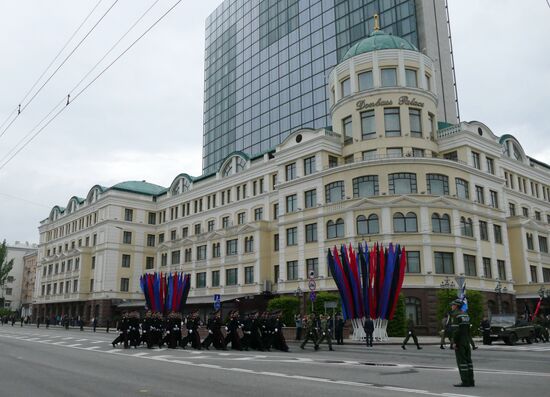 Final rehearsal of military parade in Donetsk