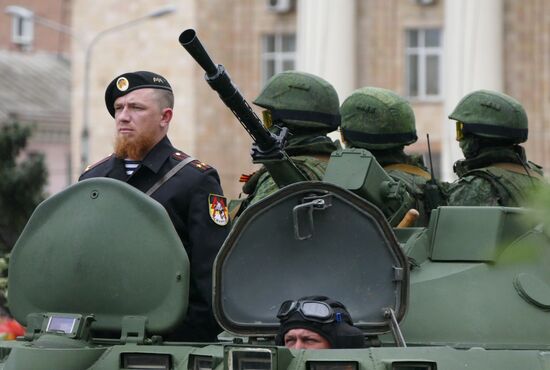 Final rehearsal of military parade in Donetsk