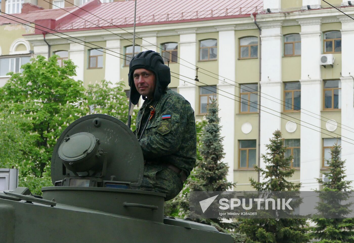 Final rehearsal of military parade in Donetsk