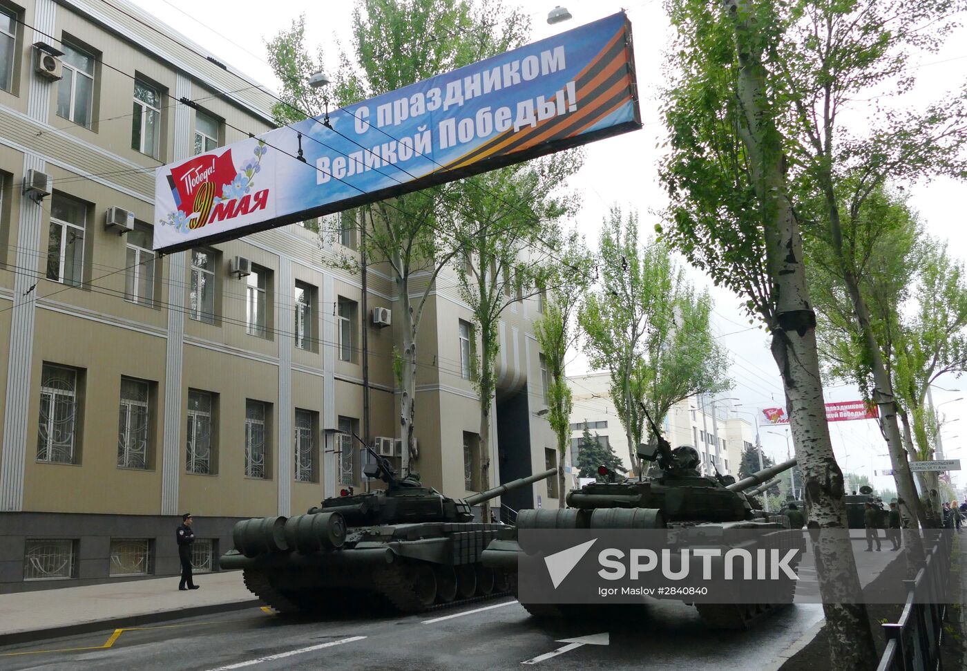 Final rehearsal of military parade in Donetsk