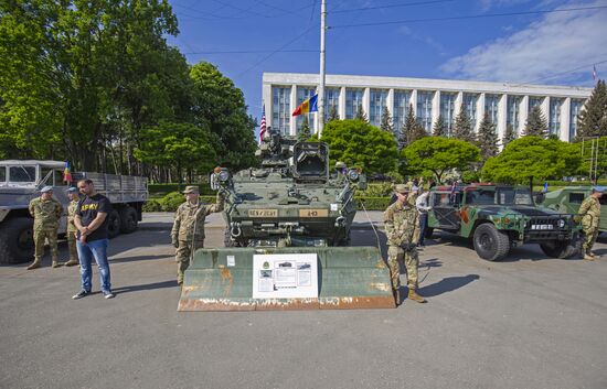 US weaponry in Chisinau