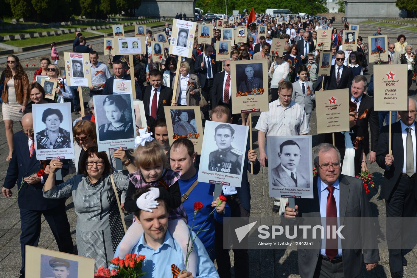 Immortal Regiment march in foreign countries