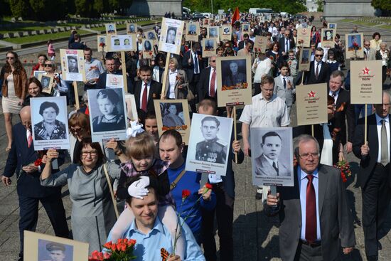 Immortal Regiment march in foreign countries