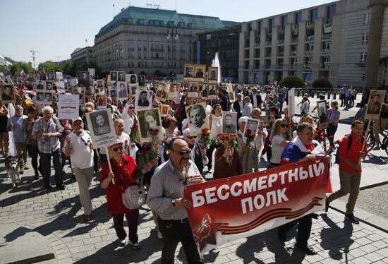Immortal Regiment march in foreign countries