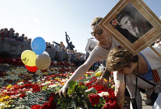 Immortal Regiment march in foreign countries