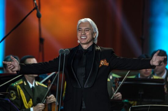 Opera singer Dmitry Khvorostovsky in concert