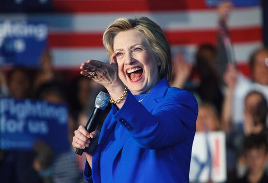 Hillary Clinton's pre-election rally in Kentucky