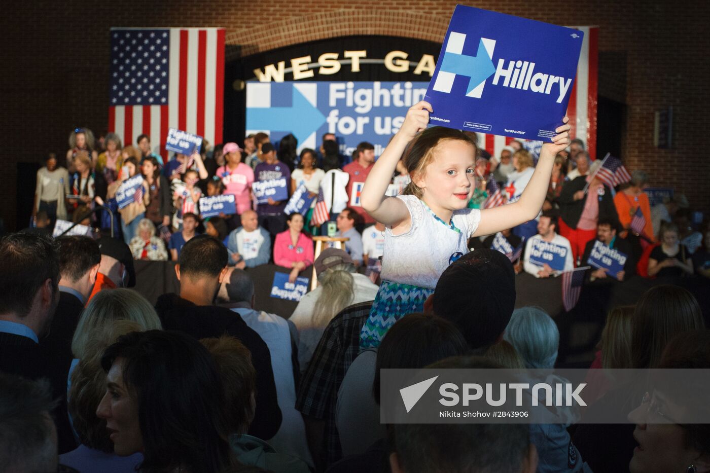 Hillary Clinton's pre-election rally in Kentucky