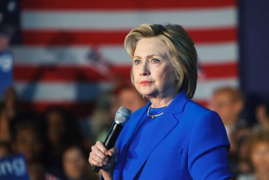 Hillary Clinton's pre-election rally in Kentucky