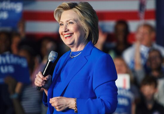 Hillary Clinton's pre-election rally in Kentucky