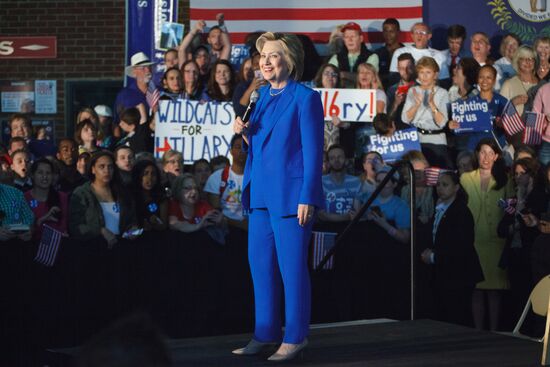 Hillary Clinton's pre-election rally in Kentucky