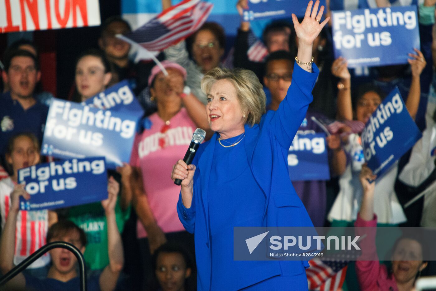 Hillary Clinton's pre-election rally in Kentucky