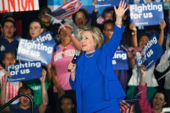 Hillary Clinton's pre-election rally in Kentucky