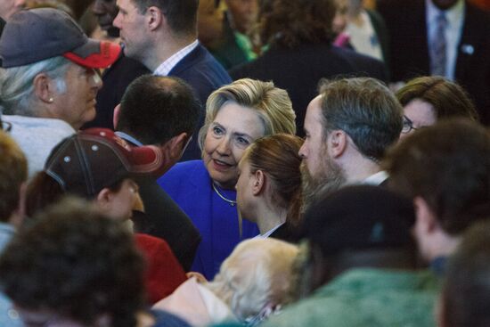 Hillary Clinton's pre-election rally in Kentucky
