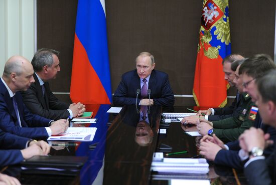 President Putin holds meeting in Sochi on avaition issues