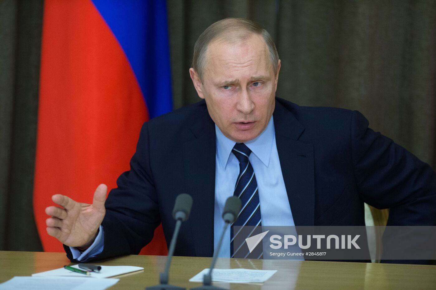 President Putin holds meeting with the military in Sochi