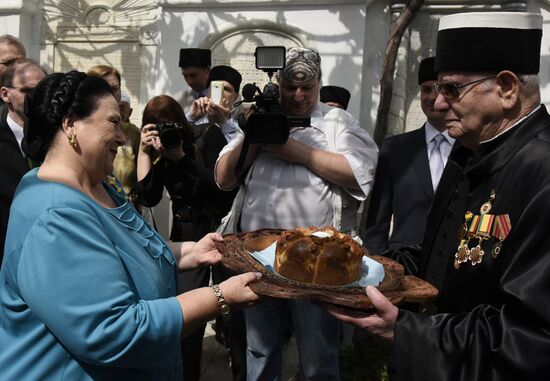 Grand Duchess Maria and Grand Duke Georgy Romanovs visit Yevpatoriya