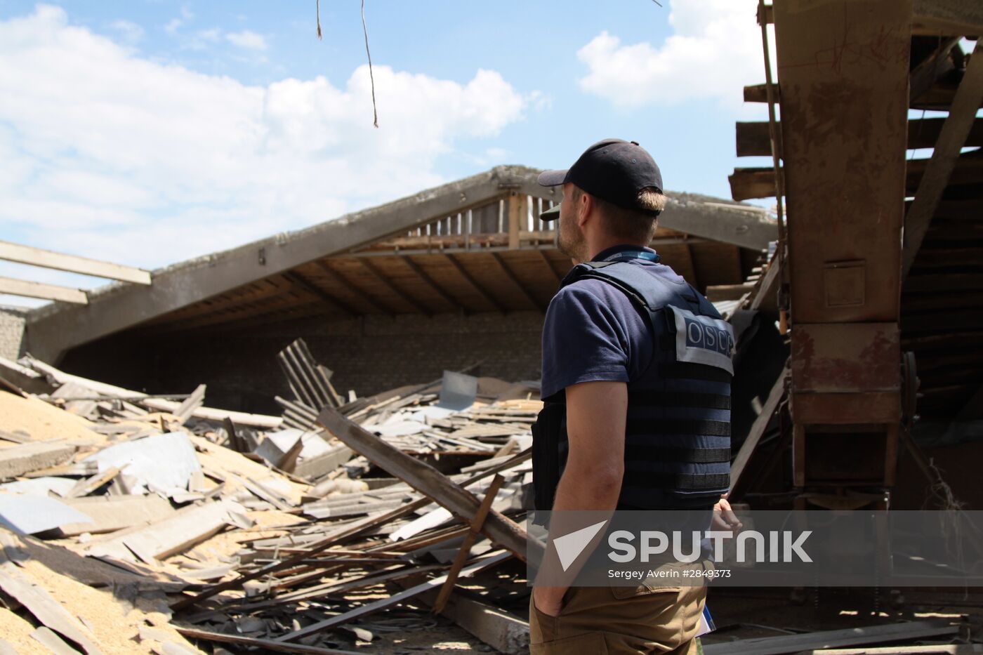 Aftermath of shelling of Dokuchayevsk, Donetsk Region
