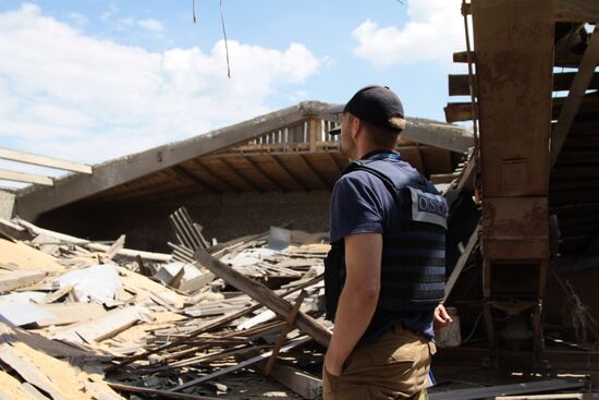 Aftermath of shelling of Dokuchayevsk, Donetsk Region