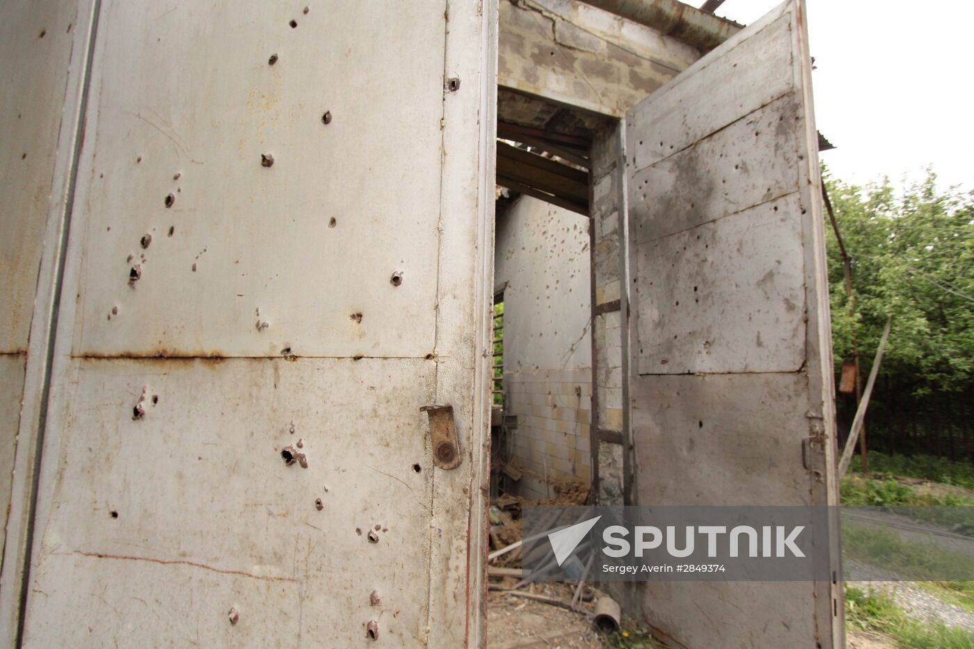Aftermath of shelling of Dokuchayevsk, Donetsk Region