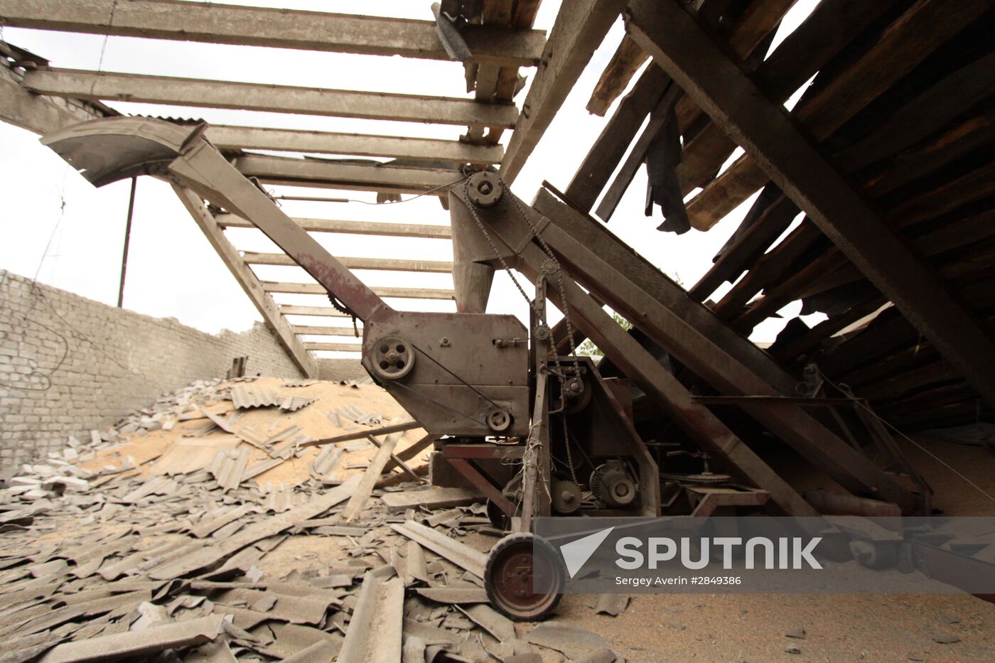 Aftermath of shelling of Dokuchayevsk, Donetsk Region
