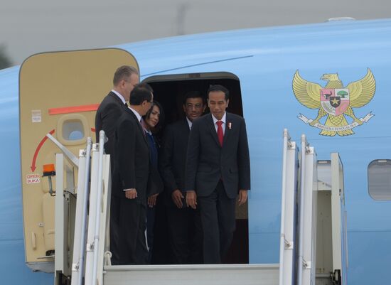 Indonesian President Joko Widodo arrives in Sochi for ASEAN-Russia Summit