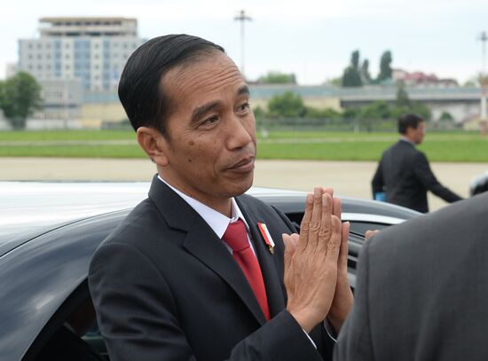 Indonesian President Joko Widodo arrives in Sochi for ASEAN-Russia Summit
