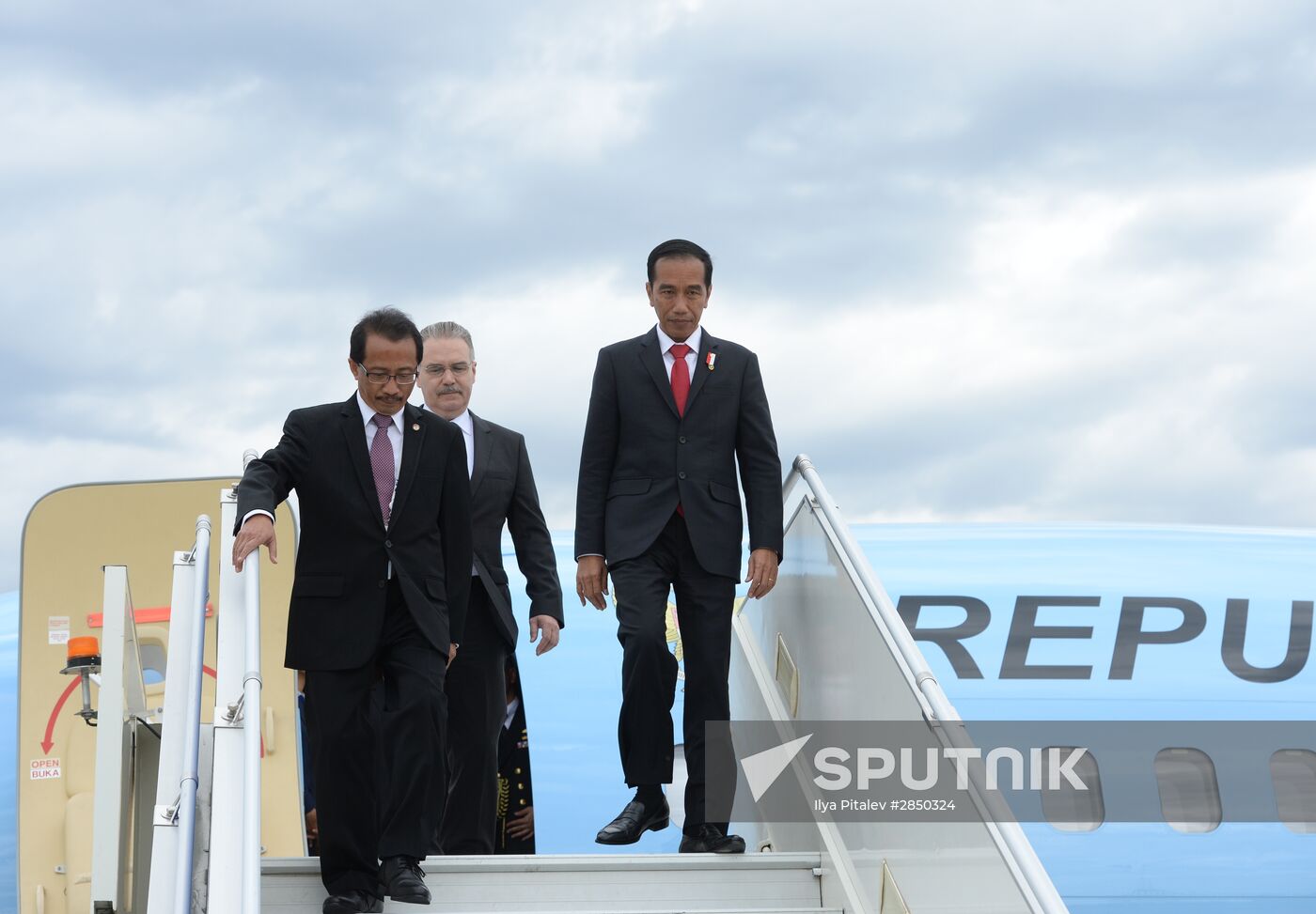 Indonesian President Joko Widodo arrives in Sochi for ASEAN-Russia Summit