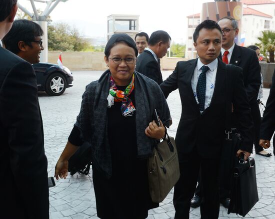Indonesian President Joko Widodo arrives in Sochi for ASEAN-Russia Summit