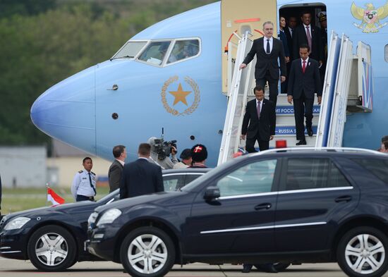 Indonesian President Joko Widodo arrives in Sochi for ASEAN-Russia Summit