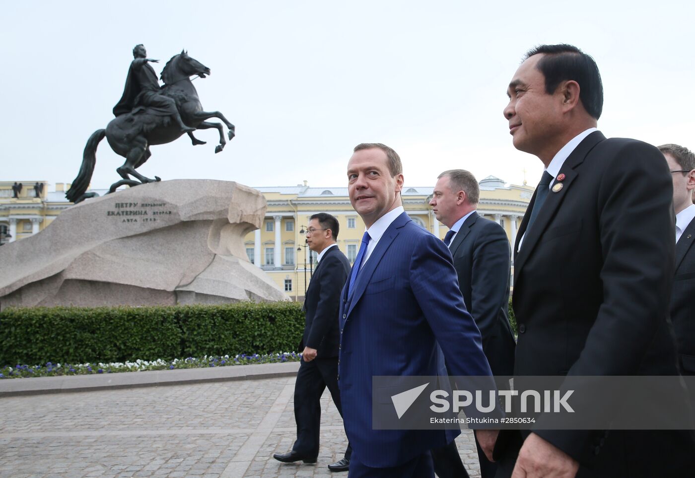 Dmitry Medvedev meets with Prime Minister of Thailand Prayut Chan-o-cha