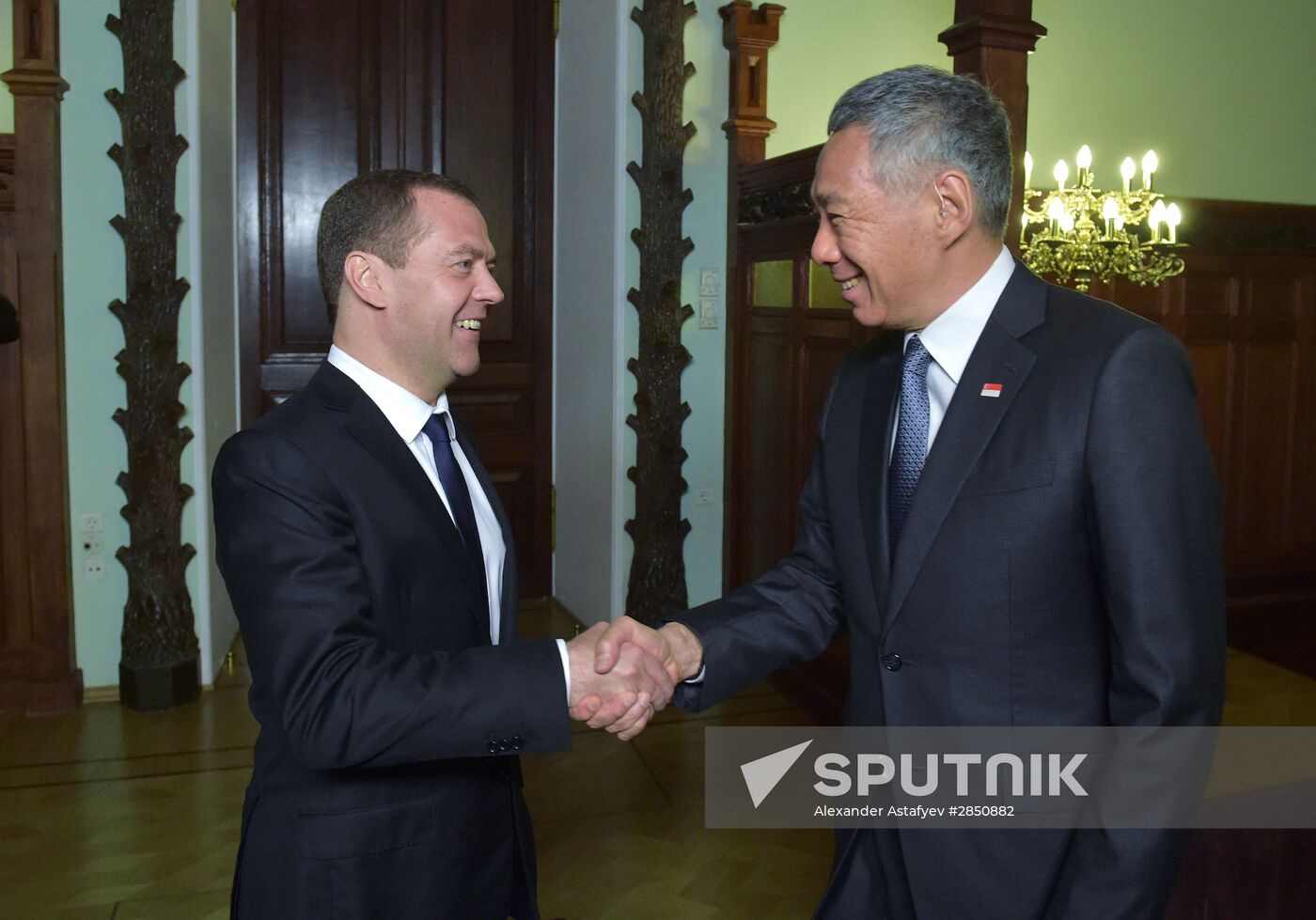 Russian Prime Minister Dmitry Medvedev meets with Prime Minister of Singapore Lee Hsien Loong