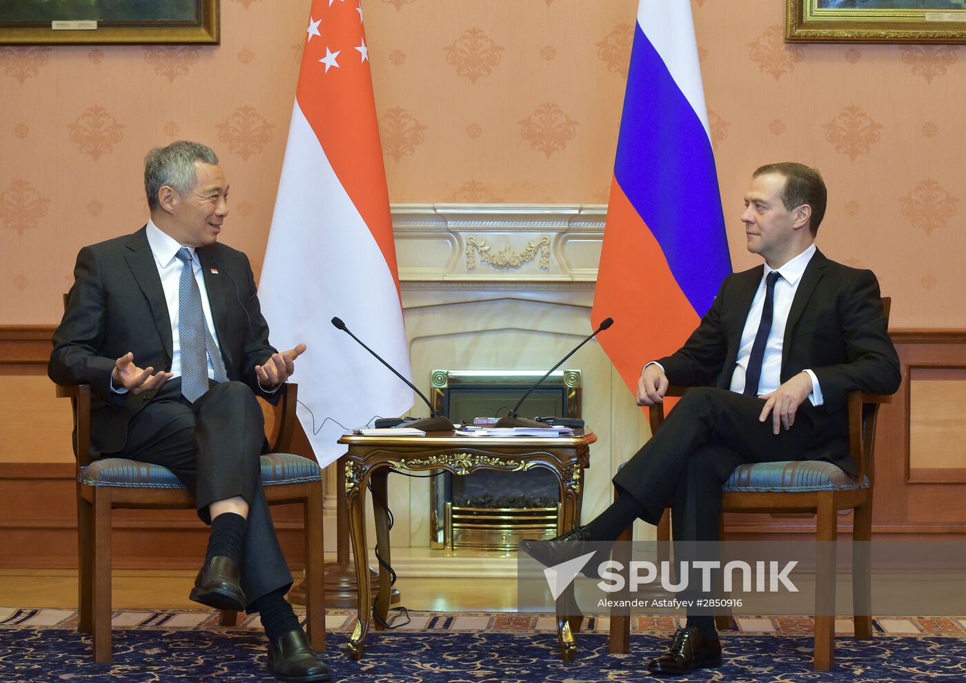 Russian Prime Minister Dmitry Medvedev meets with Prime Minister of Singapore Lee Hsien Loong