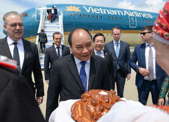 Prime Minister of Vietnam Nguyen Xuan Phuc arrives in Sochi for ASEAN-Russia Summit