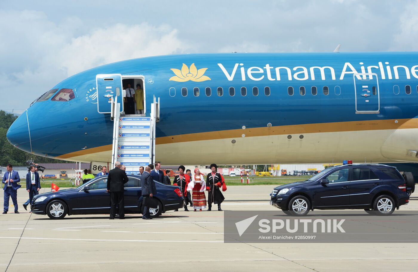 Prime Minister of Vietnam Nguyen Xuan Phuc arrives in Sochi for ASEAN-Russia Summit