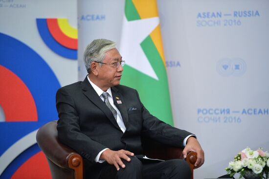 Russian President Vladimir Putin's bilateral meeting with President of Myanmar Htin Kyaw