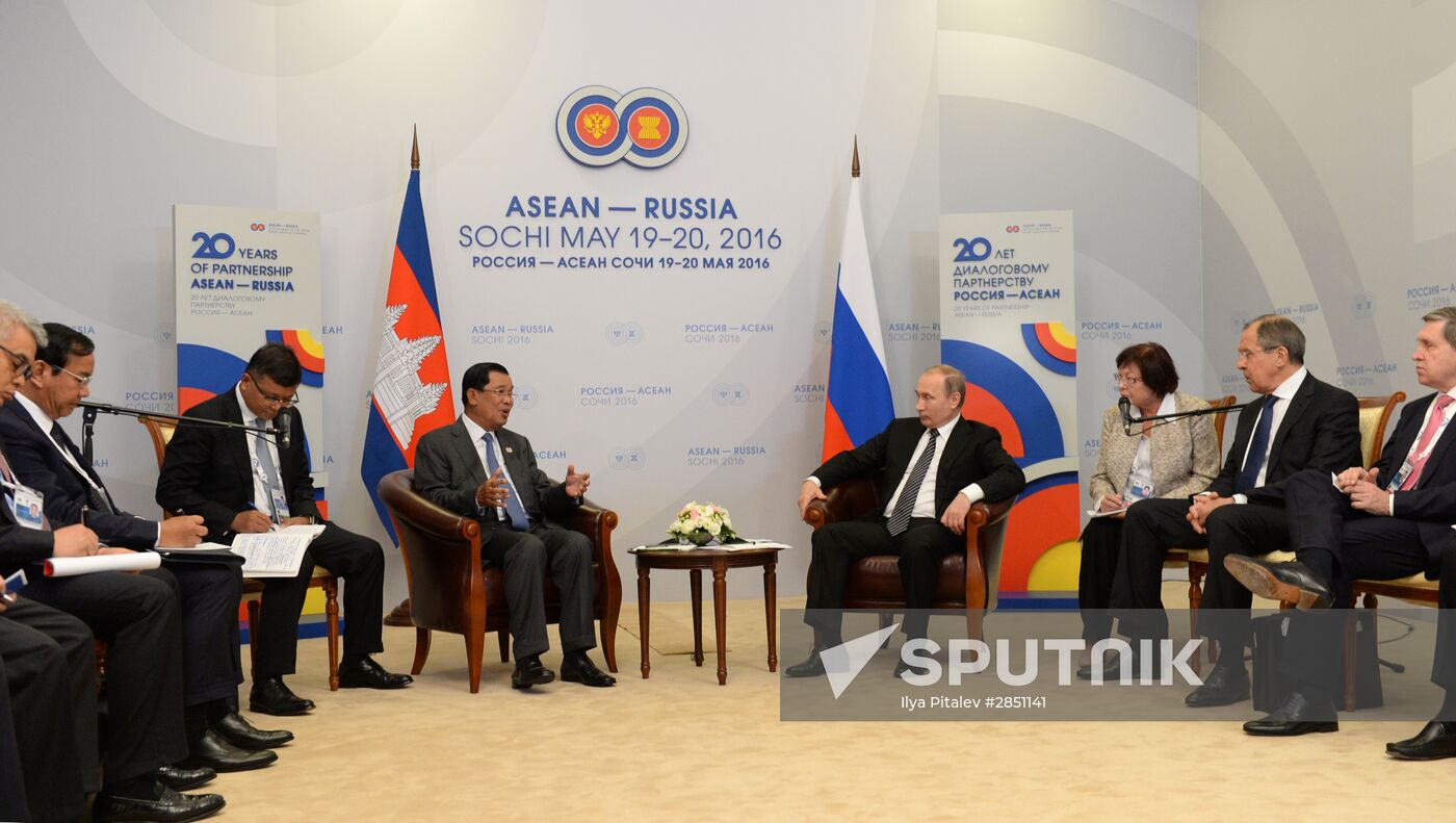 President Vladimir Putin meets with Prime Minister of Cambodia Hun Sen