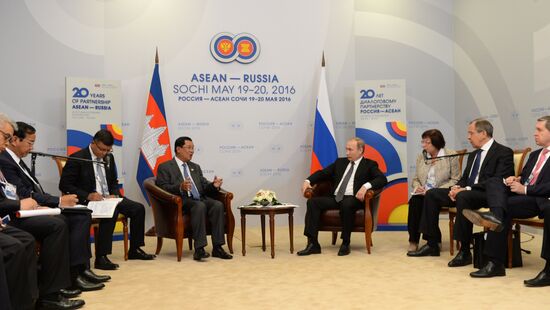 President Vladimir Putin meets with Prime Minister of Cambodia Hun Sen