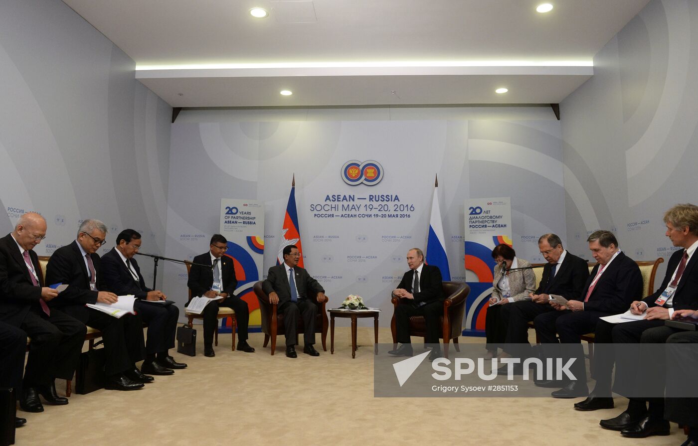 President Vladimir Putin meets with Prime Minister of Cambodia Hun Sen