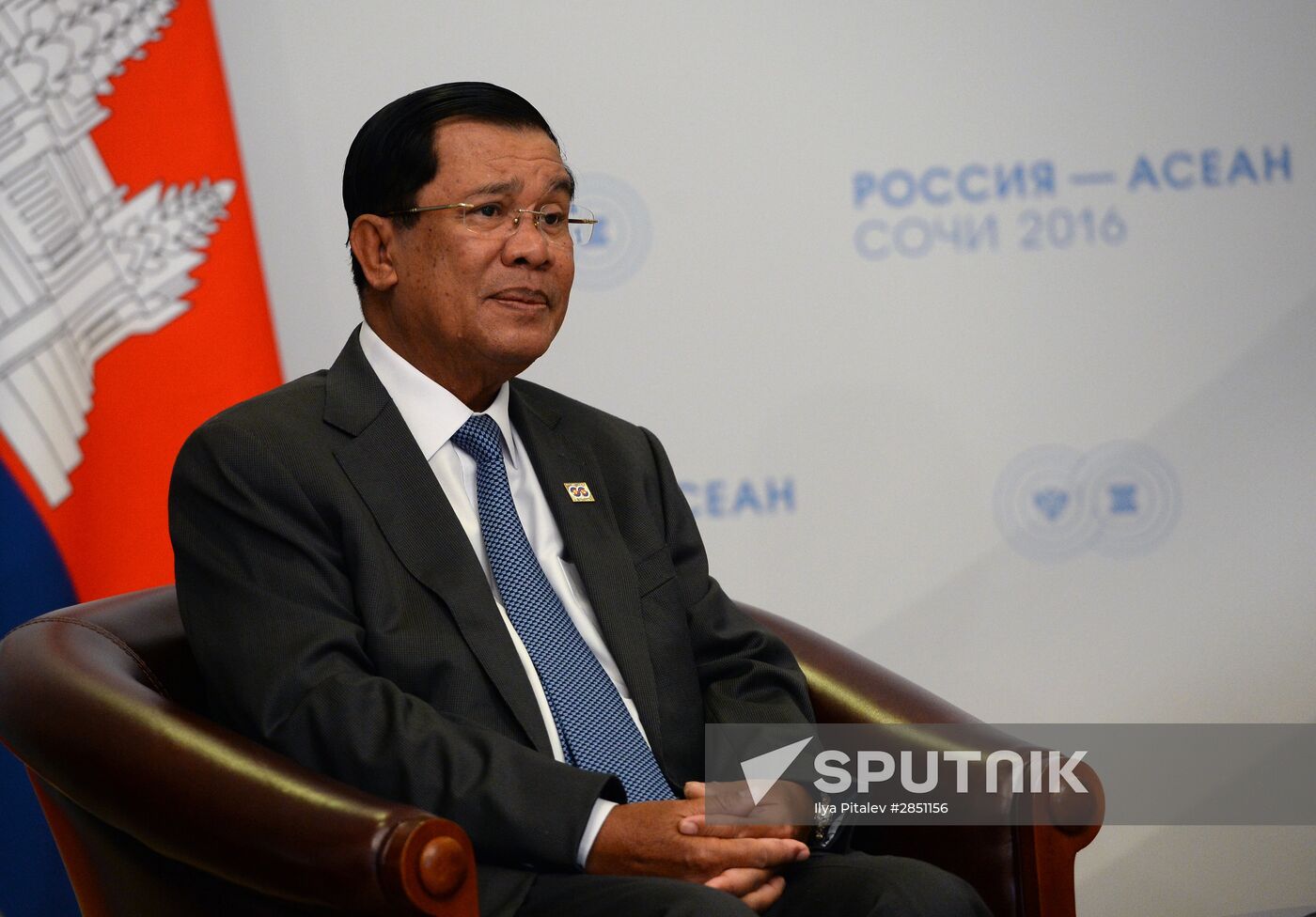 President Vladimir Putin meets with Prime Minister of Cambodia Hun Sen