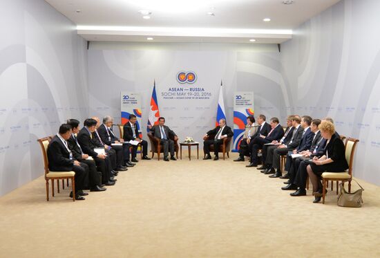 President Vladimir Putin meets with Prime Minister of Cambodia Hun Sen