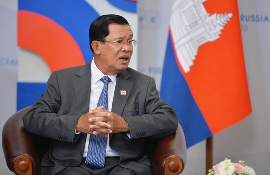 President Vladimir Putin meets with Prime Minister of Cambodia Hun Sen